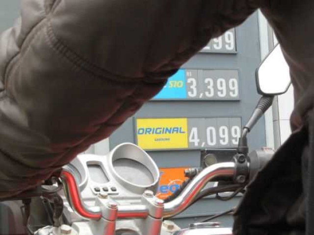 Imagem da notícia "Preço da gasolina passa de R$ 4 no Grande ABC"