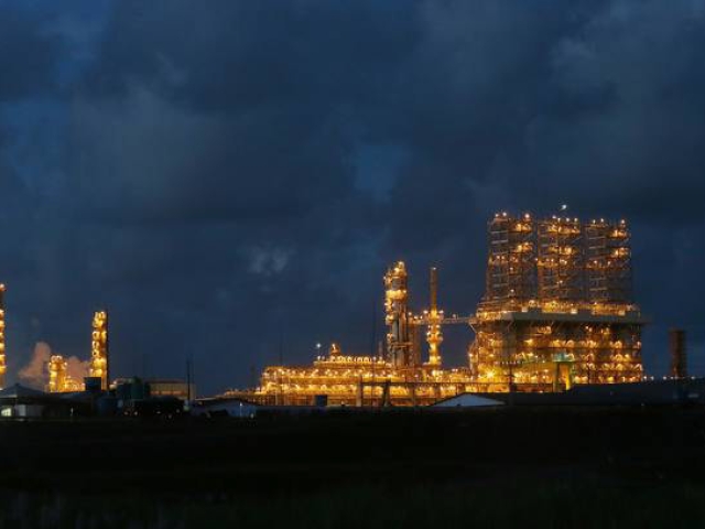 Imagem da notícia "Petrobras ‘sugere’ a investidor finalizar Abreu e Lima"