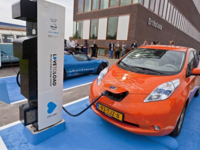Imagem da notícia "Venda de carros elétricos cresce 58,9% em 2018 mas revela limitação tecnológica"