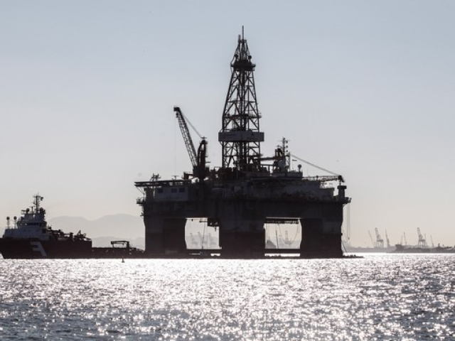 Imagem da notícia "Estudo reduz participação do petróleo no PIB em menos da metade"