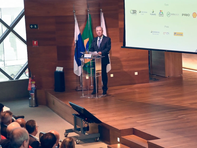 Imagem da notícia "Especialistas e autoridades debatem sobre Matriz e Segurança Energética em Seminário"