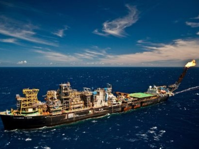 Imagem da notícia "Petrobras diz que está com estoques de petróleo baixos após exportações"