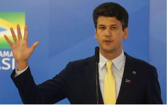 Imagem da notícia "Presidente do BNDES diz que PIB crescerá de forma contínua no longo prazo"