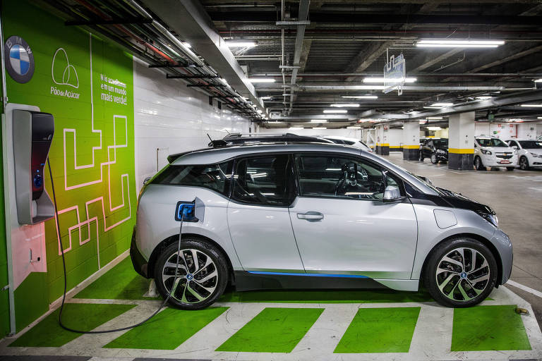 Imagem da notícia "Corredor de recarga permite viagem com carro elétrico"