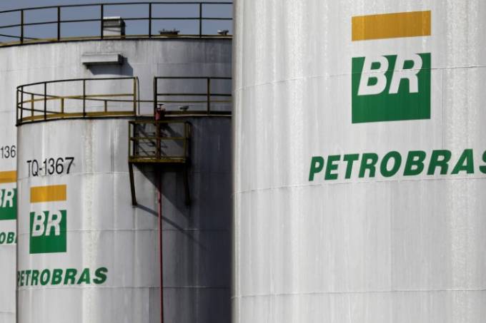 Imagem da notícia "Petrobras ganha R$ 29 bilhão de valor de mercado em um dia"