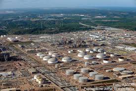 Imagem da notícia "Petrobras acelera programa de privatização da empresa anunciando oficialmente venda refinarias e oleodutos"