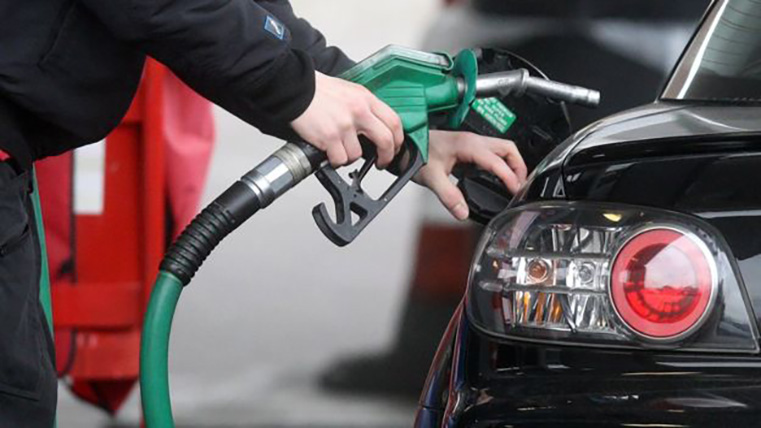 Imagem da notícia "Seis perguntas para entender por que a gasolina e o diesel custam o que custam no Brasil"