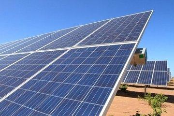 Imagem da notícia "Governo usará miniusinas de energia solar para reduzir gastos"