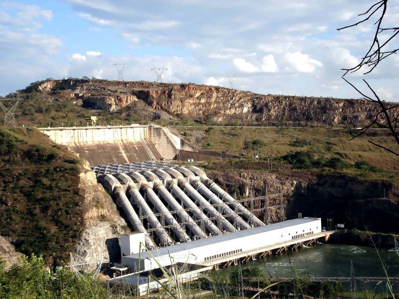 Imagem da notícia "Brasil vai importar energia; há risco de crise?"