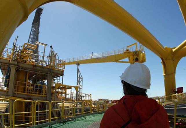 Imagem da notícia "Com muito espaço para crescer o setor de óleo e gás ainda impacta pouco no PIB do Brasil, diz FGV Energia"