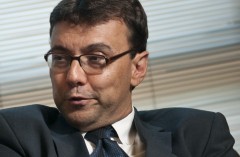 Imagem da notícia "Com barril em alta, petroleiras reforçam caixa para leilão"
