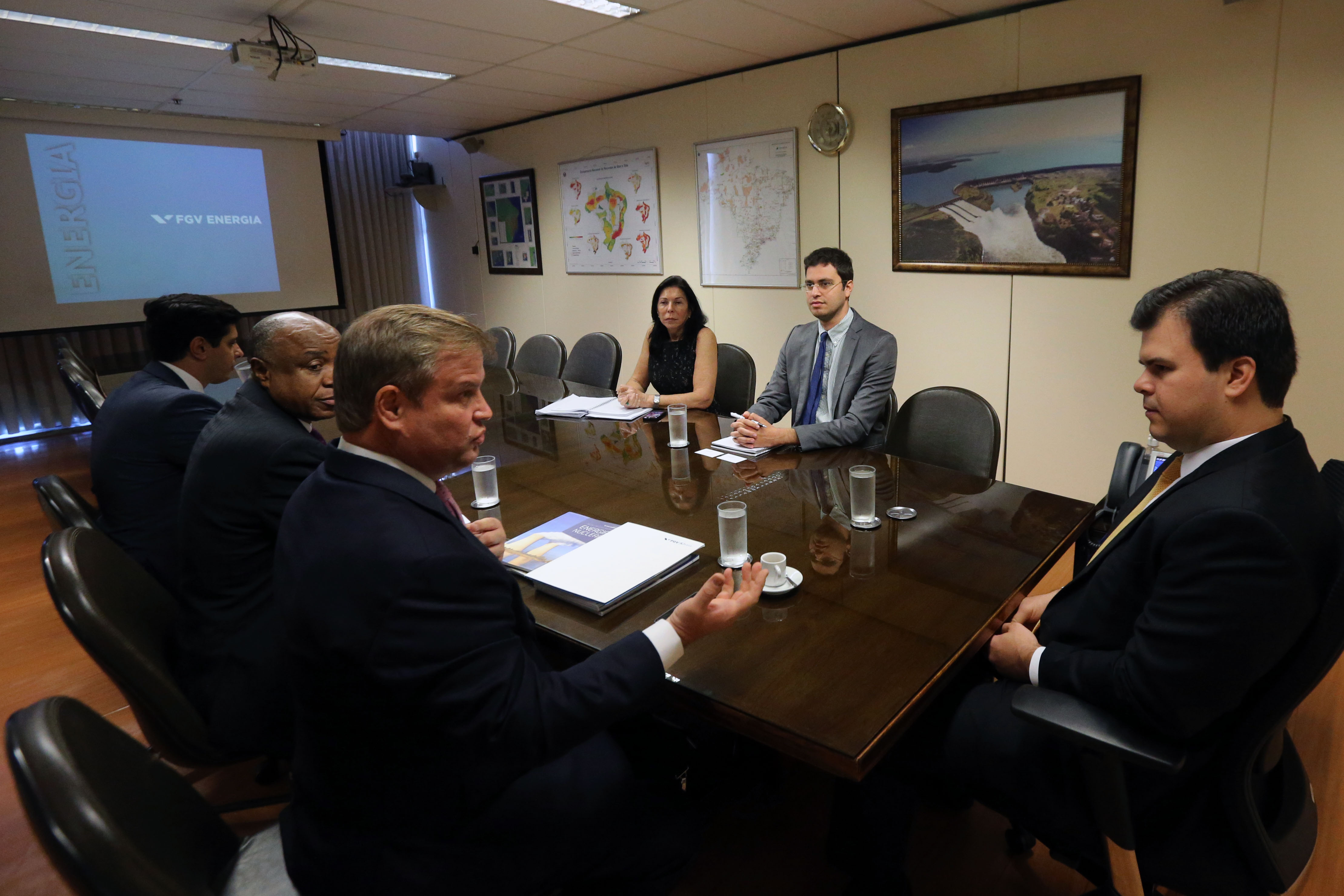 Imagem da notícia "FGV Energia debate proposta de agenda positiva com o Ministro de Minas e Energia Fernando Coelho Filho"