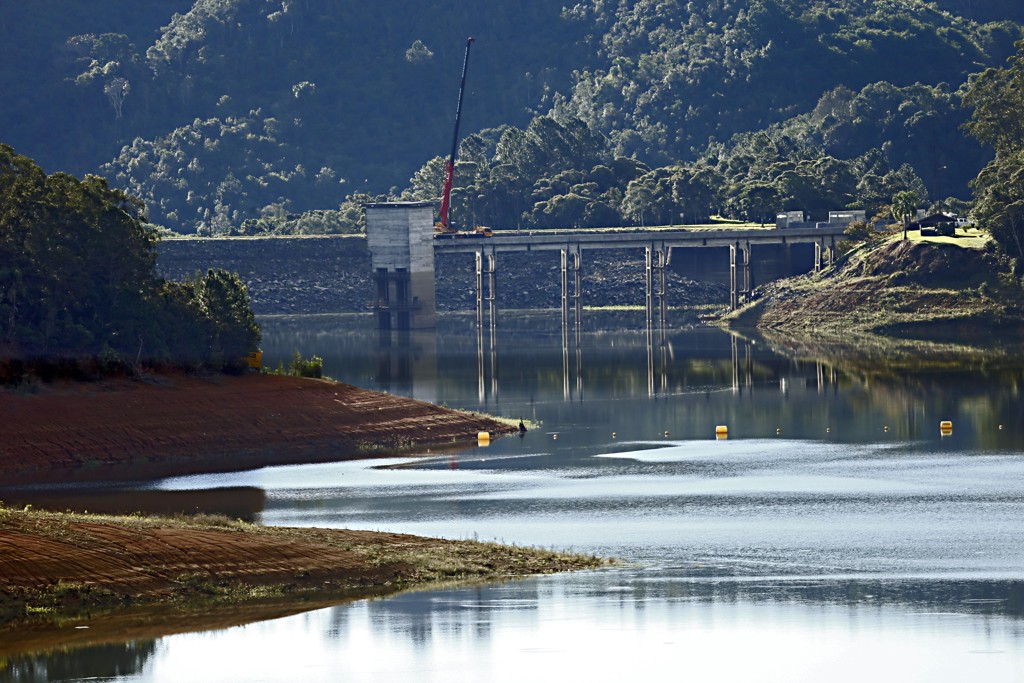 Imagem da notícia "Conta de luz fica mais cara, mas culpa não é só da falta de chuva"