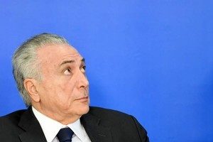 Imagem da notícia "Em dia de protestos de caminhoneiros e apesar de críticas à política de preços, Petrobrás anuncia novo reajuste"