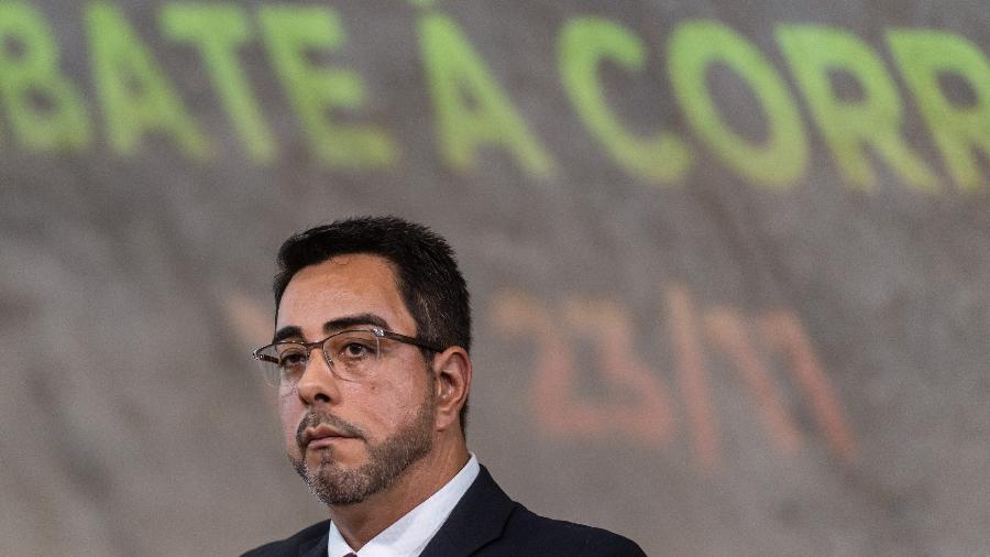 Imagem da notícia "Bretas libera para a gestão Crivella R$ 8,4 mi que Lava Jato confiscou"