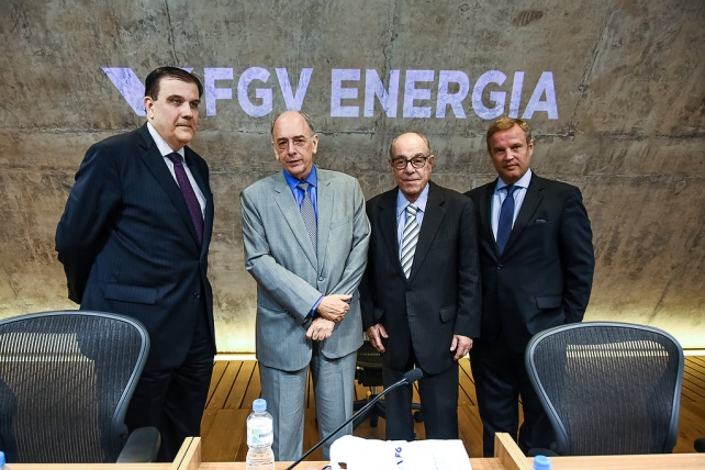 Presidente da FGV, Professor Carlos Ivan, presidente da Petrobras, Pedro Parente, vice-presidente da FGV, Sérgio F. Quintella e diretor executivo da FGV Energia, Carlos Otavio Quintella