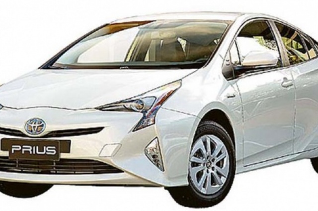 A Toyota já vendeu 3,5 mil unidades do Prius com tecnologia híbrida, movido a gasolina e a energia elétrica (foto: Malagrine/Divulgação)